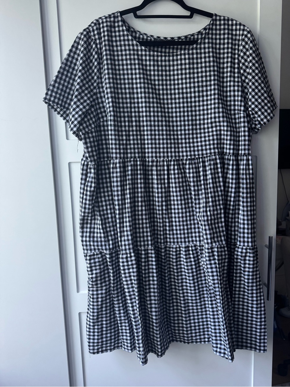 SHEIN Black and White Gingham Tiered Short Sleeve Dress